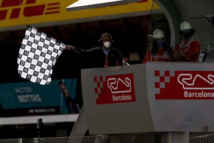 Archivo - chequered flag, drapeau a damier during the Formula 1 Aramco Gran Premio De Espana 2021 from May 07 to 10, 2021 on the Circuit de Barcelona-Catalunya, in Montmelo, near Barcelona, Spain - Photo DPPI