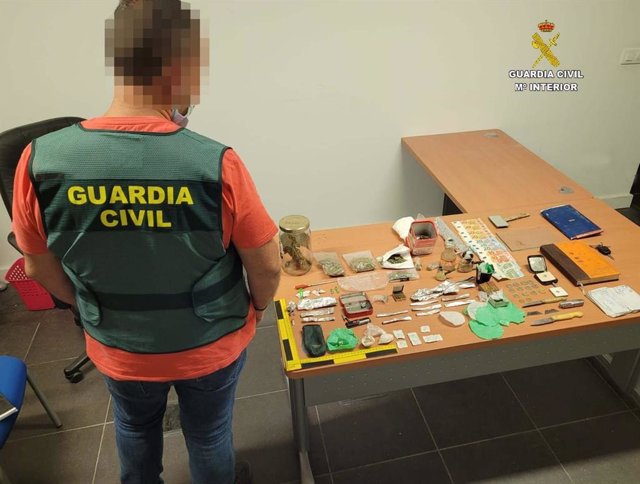 Material intervenido en la operación 'Marillac' en Aracena e Higuera de la Sierra (Huelva).