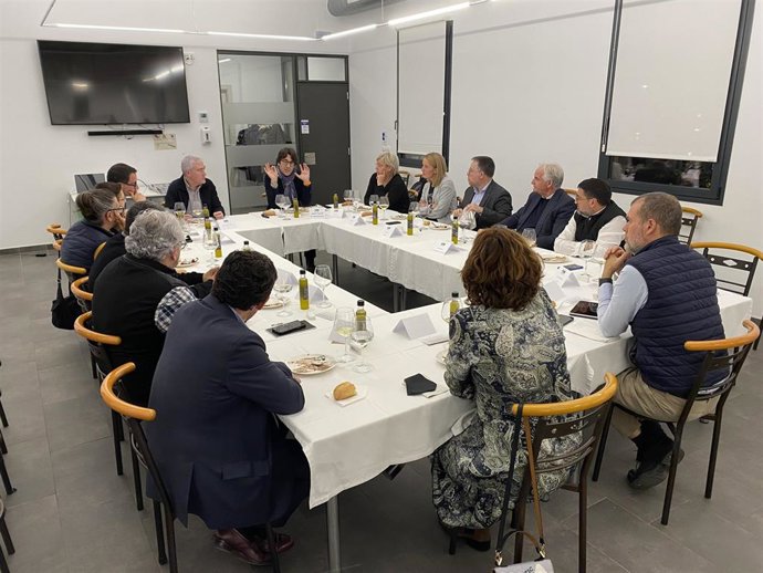 El director del Barcelona Supercomputing Center (BSC), Josep Maria Martorell, y al otro extremo el presidente del Port de Tarragona, Josep Maria Cruset, en el ciclo de debates de Apportt