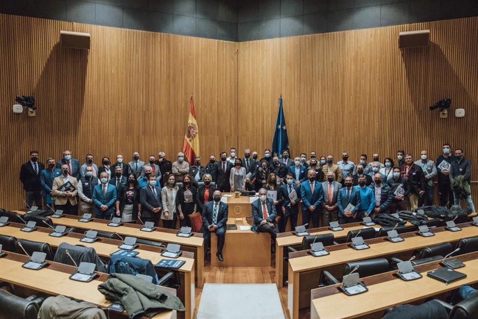 Participantes en un acto organizado por Vox en el Congreso de los Diputados con opositores venezolanos