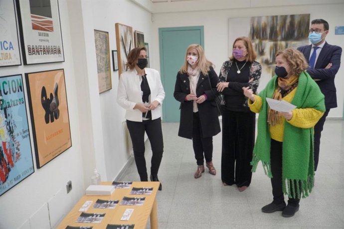 El Gobierno regional destaca la importancia de la Biblioteca Pública Fermín Caballero en el desarrollo de la vida cultural de Cuenca a lo largo de sus 175 años de existencia.