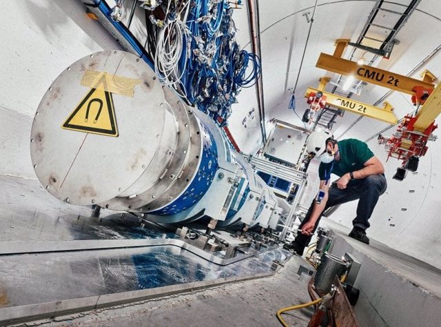 El detector de partículas FASER que recibió la aprobación del CERN para su instalación en el Gran Colisionador de Hadrones en 2019 se ha mejorado recientemente con un instrumento para detectar neutrinos.