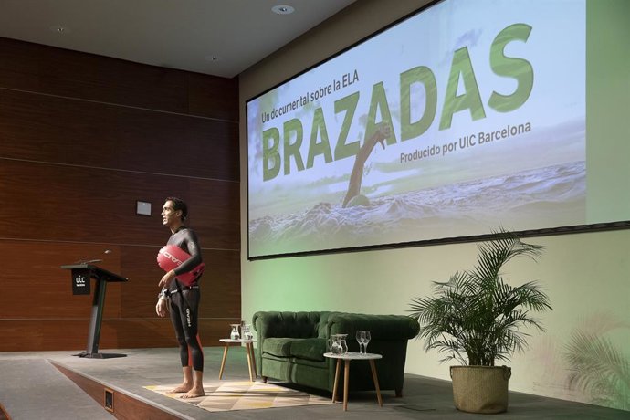 25.11.2021, Barcelona Presentació Del Documental "Brazadas, Un Documental Por La ELA", Produt Per La Uic, A L'aula Magna.    Foto: Jordi Play