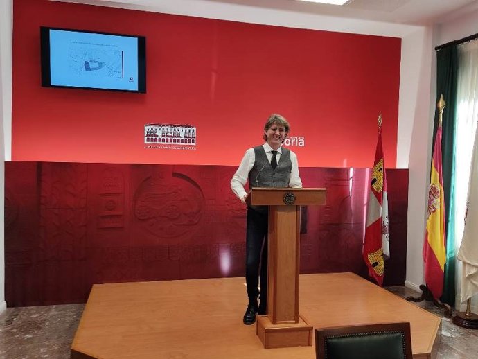 El alcalde de Soria, Carlos Martínez, presenta la ampliación del Palacio de la Audiencia.