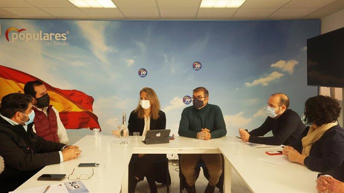 Reunión del PP con los sindicatos policiales