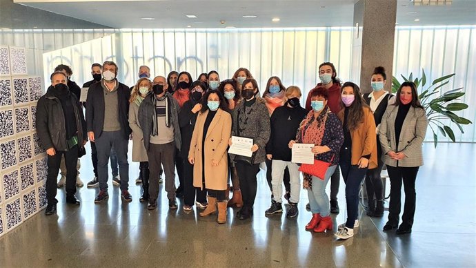 Entrega de los diplomas del curso de auxiliar de gestión de sala y producción de espectáculos en vivo