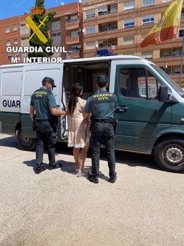 Una de las personas detenidas por la Guardia Civil
