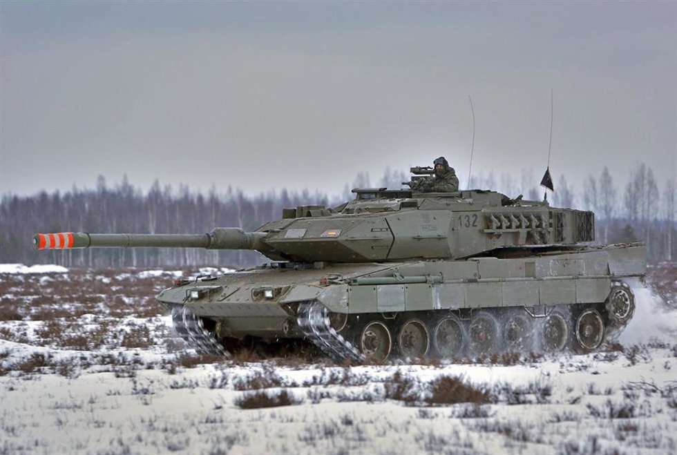Un carro de combate 'Leopardo 2E' de la BRI X durante una anterior misión en Letonia.