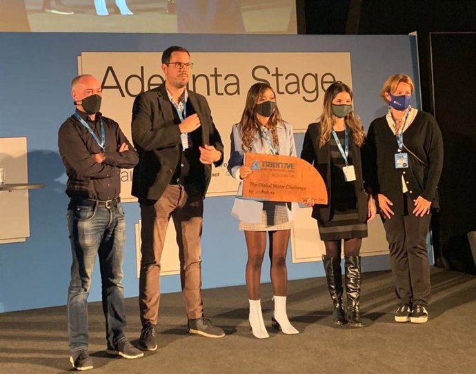 Mariel Diaz, CEO de Triditive, recoge el premio "Global Challenge.