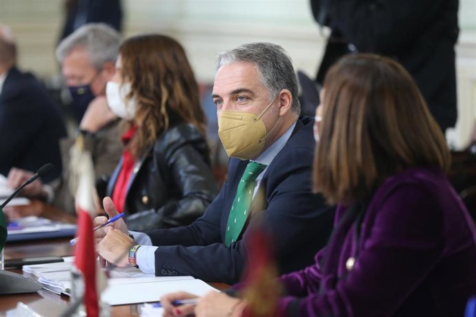 El consejero de la Presidencia, Administración Pública e Interior y portavoz del Gobierno andaluz, Elías Bendodo, en una reunión del Comité Preparatorio de Impulso y de Seguimiento de la Conferencia de Presidentes, en el Paseo de la Castellana, a 26 de 