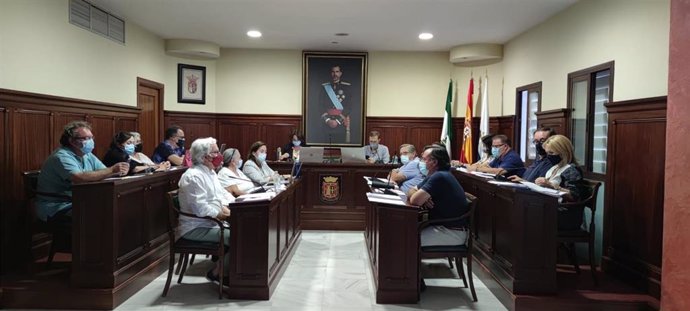 Archivo - Imagen de archivo de un Pleno del Ayuntamiento de Espartinas.