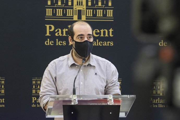 Archivo - El portavoz de Unidas Podemos en el Parlament, Alejandro López.