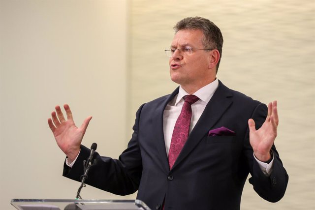 12 November 2021, United Kingdom, London: EU Commission Vice President Maros Sefcovic speaks at Europe House in Westminster, after a meeting at Lancaster House in London, to attempt to resolve issues with the Brexit's Northern Ireland Protocol. Photo: Hol