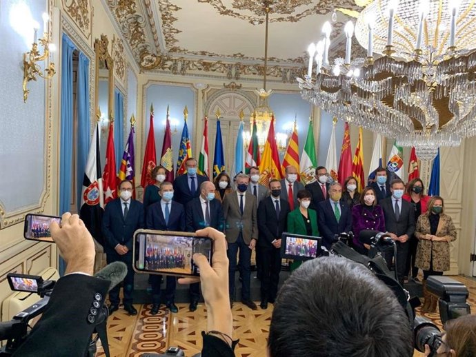 Foto de familia en el comité preparatorio de impulso y seguimiento de la Conferencia de Presidentes