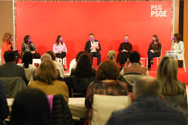 El secretario xeral electo del PSdeG, Valentín González Formoso, participa en un acto organizado por el partido con motivo del Día Internacional de eliminación de la violencia de género