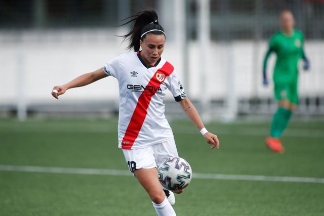 Archivo - Camila Saez of Rayo Vallecano in action during the spanish women league, Primera Iberdrola, football match played between Rayo Vallecano and Real Sociedad at Ciudad Deportiva Rayo Vallecano on may 15, 2021, in Madrid, Spain.