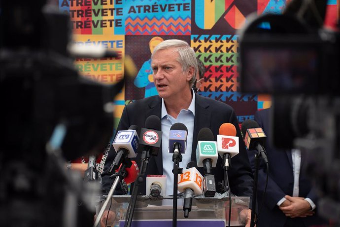 25 November 2021, Chile, Santiago: Jose Antonio Kast, ultra-right presidential candidate in Chile, gives a press conference at the party headquarters. Photo: Matias Basualdo/ZUMA Press Wire/dpa