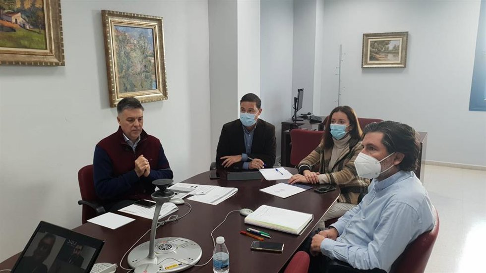 El Ayuntamiento de Alcalá de Guadaíra (Sevilla) se ha reunido este viernes con el Ministerio de Ciencia e Innovación para analizar el desarrollo de los parques industriales inteligentes.