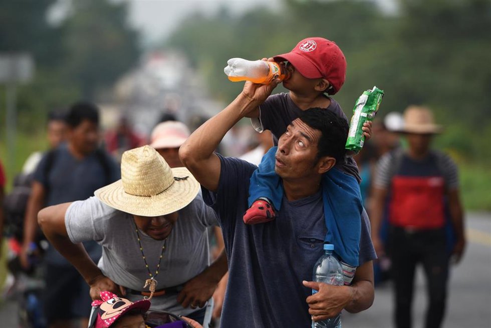Parte de una caravana de migrantes de camino a la frontera con Estados Unidos.