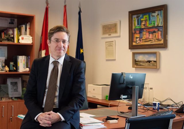 El director de la Oficina para Madrid Nuevo Norte José Luis Moreno Casas, en la Consejería de Vivienda