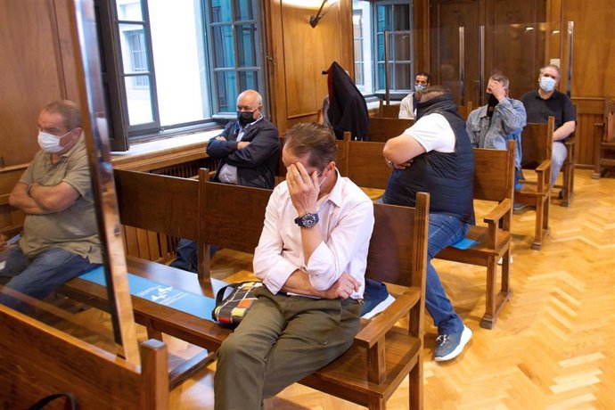 Archivo - Vista de la Audiencia de Pontevedra, que juzga a las 21 personas relacionadas con el alijo de 1.700 kilos de cocaína intervenidos a bordo del remolcador Titán III, en agosto de 2018, entre las islas de Azores y Funchal.- EFE / Salvador Sas / P