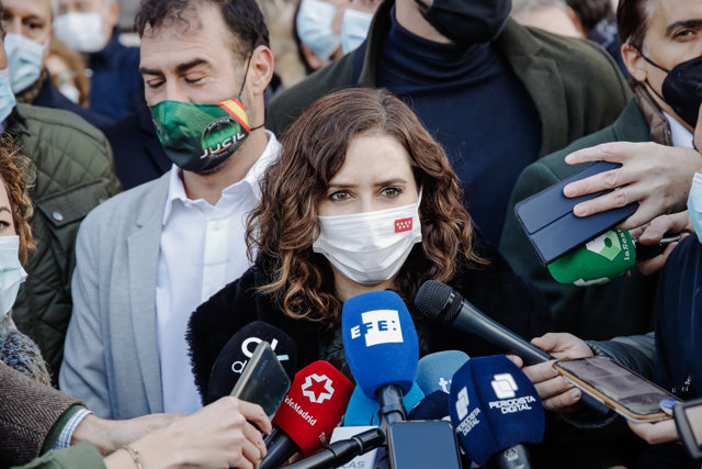 La presidenta de la Comunidad de Madrid, Isabel Díaz Ayuso, en una manifestación contra la reforma de la Ley de Seguridad Ciudadana, a 27 de noviembre de 2021, en Madrid (España). 