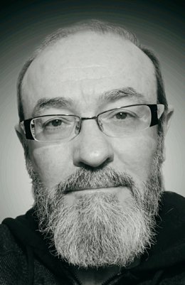 El escritor Javier Puebla