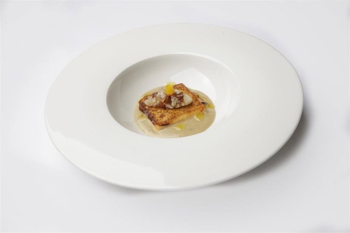 Archivo - El Quizal, de Autol, obtiene el Delantal de Oro del XIX Concurso de Pinchos de La Rioja con Torrija de Panceta y yema