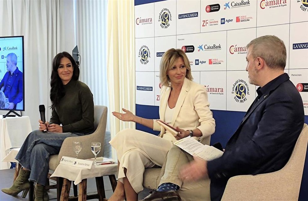 La vicealcaldesa de Madrid, Begoña Villacís, el primer teniente de alcalde de Barcelona, Jaume Collboni, y la periodista Susanna Griso en la Trobada d'Economia a s'Agaró (Girona)