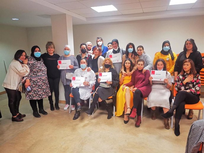 Diputación concluye en Rociana un taller de formación de ayuda a domicilio impartido a 15 mujeres inmigrantes