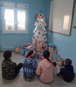 Archivo - La iniciativa 'Árbol de los Sueños' de Caixabank llega a 70 niños de La rioja con YMCA y Cruz Roja