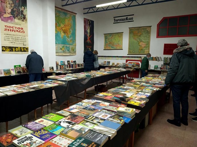 TraperíadeKlaus y su II exposición 'libros' une cultura y solidaridad en favor del Banco de Alimentos de La Rioja