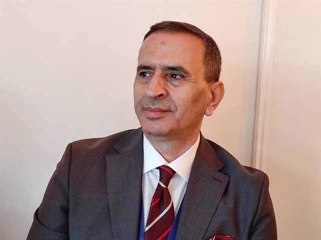 Maher Madhiub, jefe del departamento de Información y Comunicación del suspendido Parlamento de Túnez