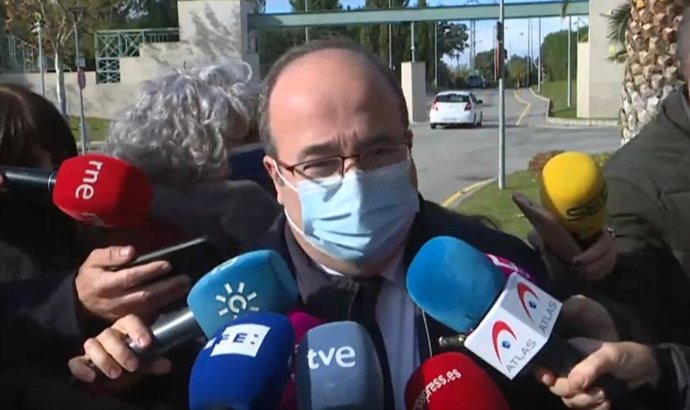 Miquel Iceta llega al Tanatorio Almudena Grandes a 28 de Noviembre de 2021 en Madrid (España).