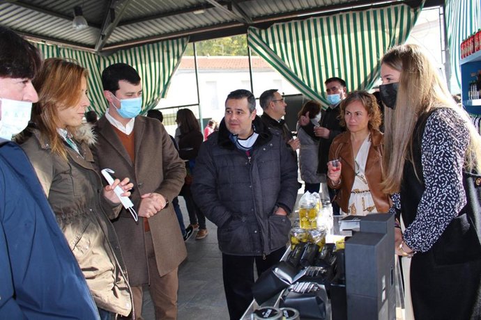 Turismo respalda la VIII Feria del Mosto y Productos Ibéricos de Constantina.