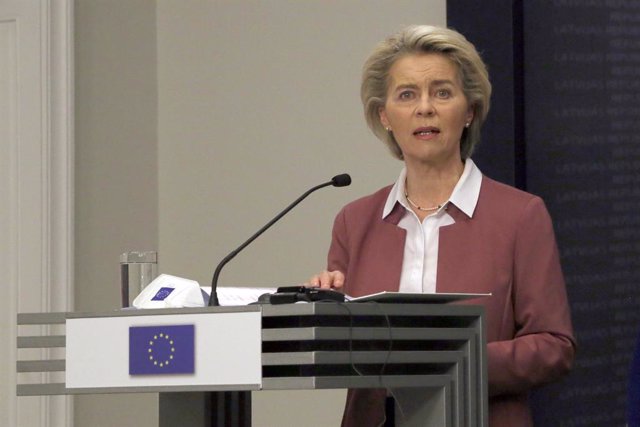 28 November 2021, Latvia, Riga: EU Commission President Ursula von der Leyen speaks during a press conference with Nato Secretary General Jens Stoltenberg and Latvian Prime Minister Krisjanis Karins at the Latvian State Chancellery in Riga. Photo: Alexand