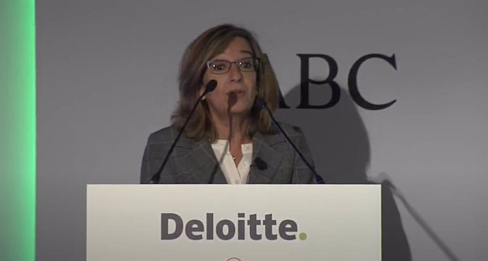 La secretaria general de Unespa, Mirenchu del Valle, en el 'XXVIII Encuentro del sector asegurador' organizado por Deloitte, Mapfre y ABC.