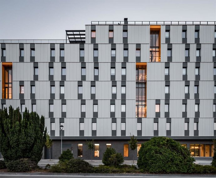 Archivo - La residencia de universitarios de Pamplona propiedad de TPG Real Estate y Urbania