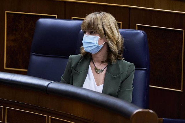 La ministra de Educación, Pilar Alegría, en una sesión plenaria en el Congreso de los Diputados, a 23 de noviembre de 2021, en Madrid, (España).  