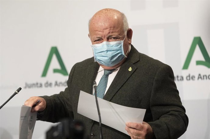 El consejero de Salud y Familias, Jesús Aguirre, durante la rueda de prensa tras la reunión del Consejo de Gobierno de la Junta de Andalucía. A 23 de noviembre de 2021, Sevilla (Andalucía, España). (Foto de archivo).