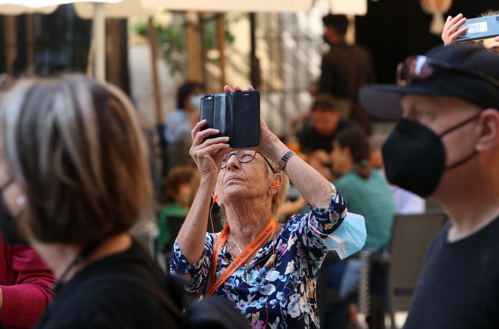 Varios turistas pasean por la calles de Málaga en una imagen de archivo