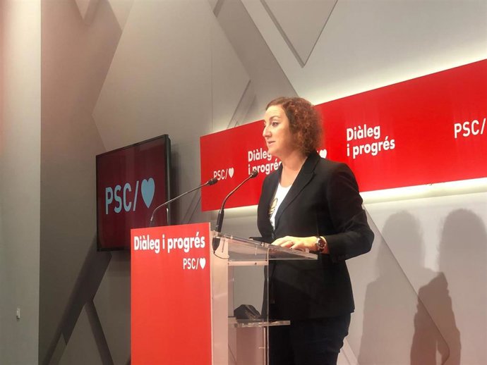 La portavoz del PSC en el Parlament, Alícia Romero, en rueda de prensa en la sede del PSC en Barcelona, a 29 de noviembre de 2021.