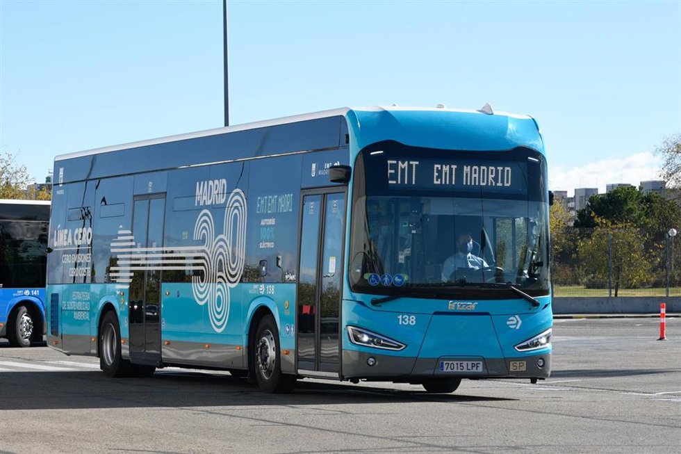 Fotografía del autobús de la Empresa Municipal de Transportes (EMT).