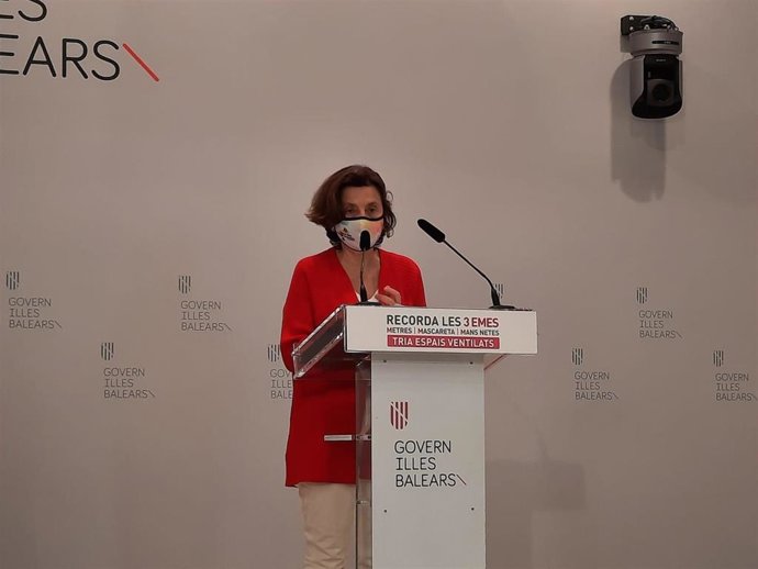 La consellera de Asuntos Sociales y Deportes, Fina Santiago.