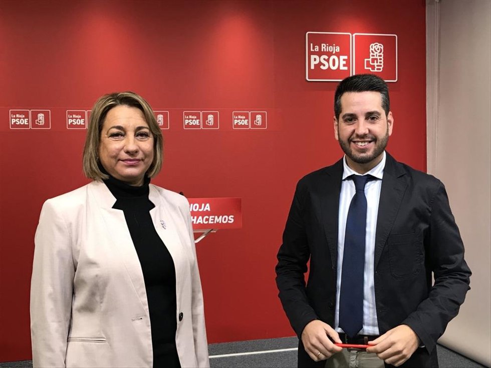 Los socialistas Javier García y Victoria de Pablo