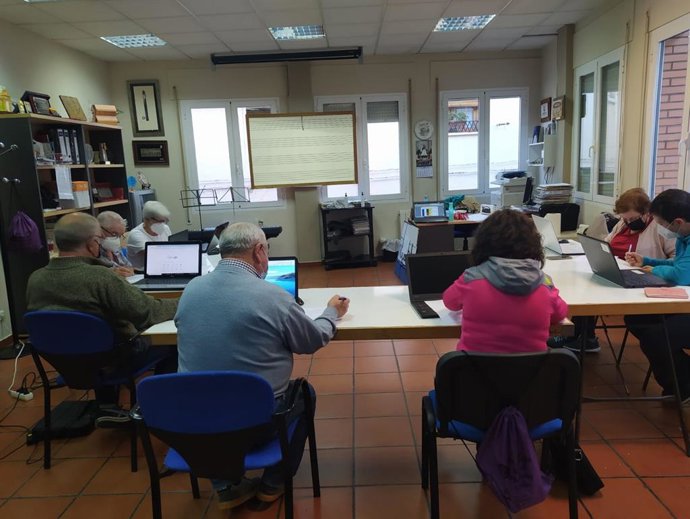 La Diputación de Zaragoza destina 619.000 euros a los cursos de educación de adultos de los municipios de la provincia.