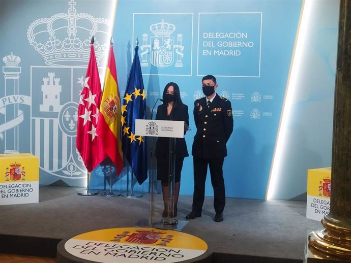 La delegada del Gobierno en Madrid, Mercedes González, ha presidido hoy la reunión de coordinación del 'Plan Navidad 2021' junto al jefe superior de la Policía de Madrid, Manuel Soto