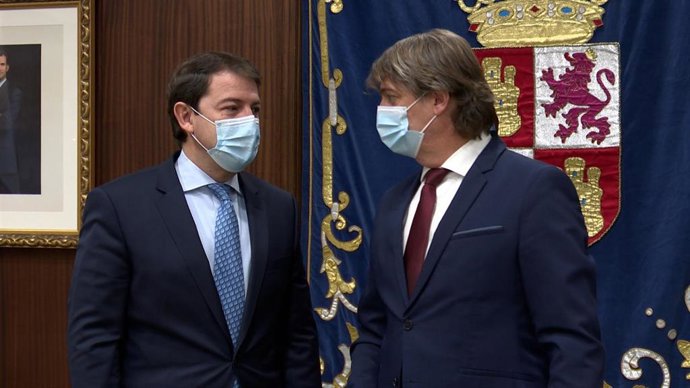 Reunión de Mañueco con Carlos Martínez