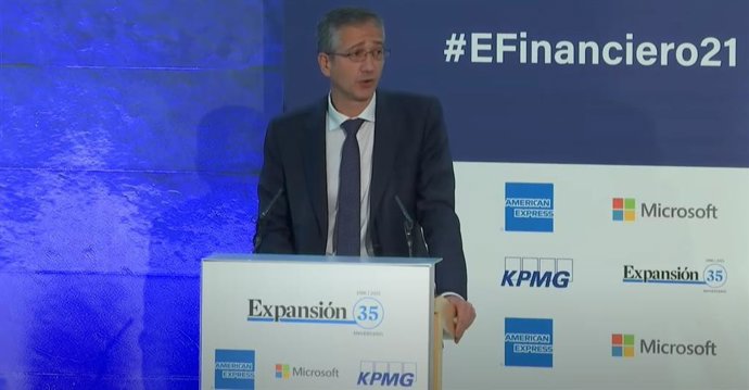 El gobernador del Banco de España, Pablo Hernández de Cos, durante el 'XII Encuentro del sector financiero' organizado por KPMG y 'Expansión'.