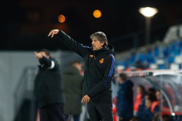 David Aznar, coach of Real Madrid, gestures during the spanish women league, Primera Iberdrola, football match played between Real Madrid and Alaves Gloriosas at Alfredo di Stefano stadium on November 21, 2021, in Valdebebas, Madrid, Spain.